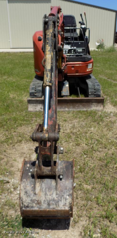 image for item DB9660 2005 Ditch Witch MX202 mini excavator