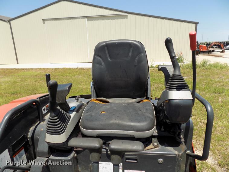 image for item DB9660 2005 Ditch Witch MX202 mini excavator