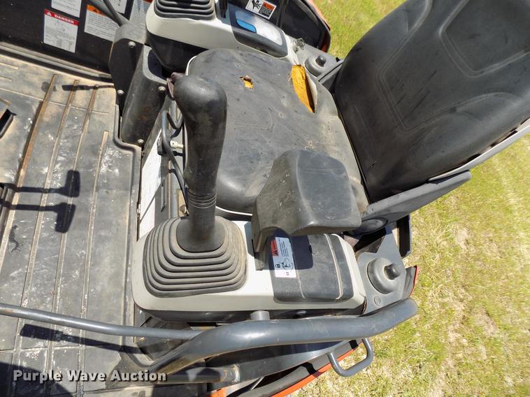 image for item DB9660 2005 Ditch Witch MX202 mini excavator