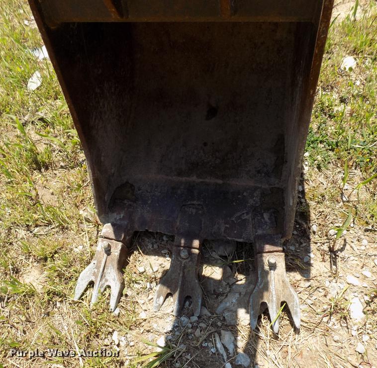 image for item DB9660 2005 Ditch Witch MX202 mini excavator