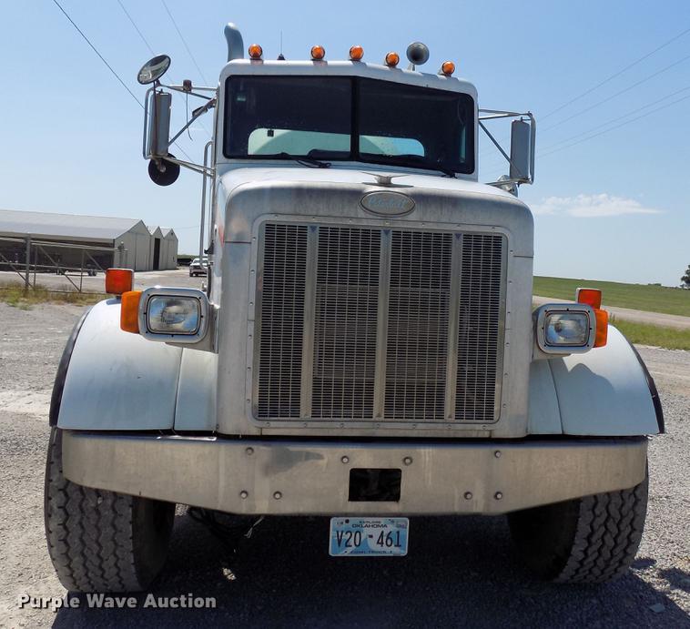 image for item DB9661 2000 Peterbilt 357 ready mix truck