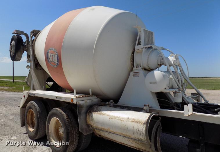 image for item DB9661 2000 Peterbilt 357 ready mix truck