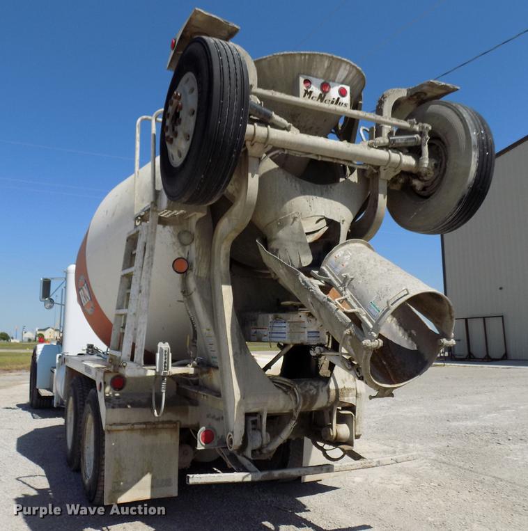 image for item DB9661 2000 Peterbilt 357 ready mix truck