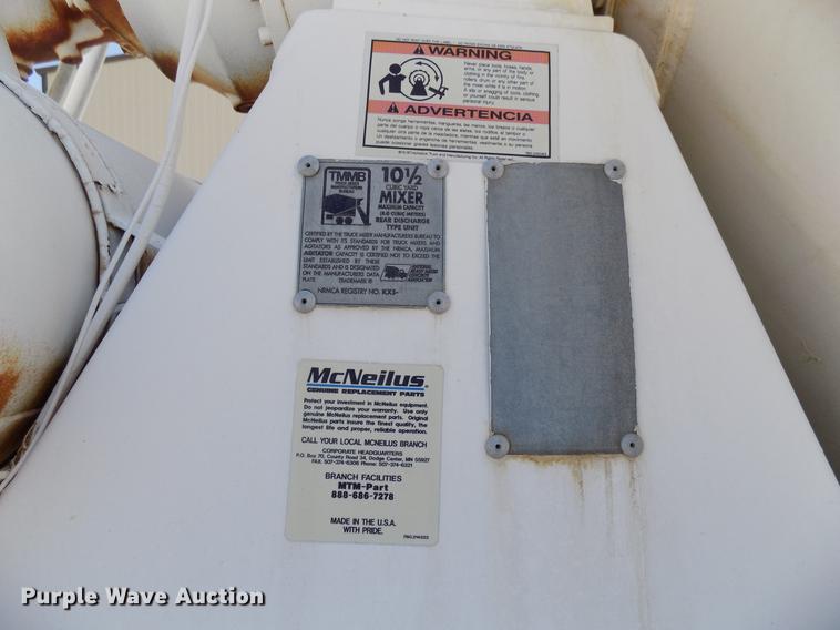 image for item DB9661 2000 Peterbilt 357 ready mix truck