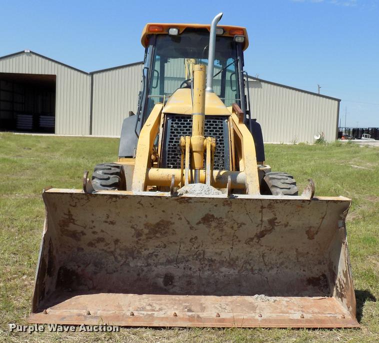 image for item DB9663 2002 John Deere 310SG backhoe