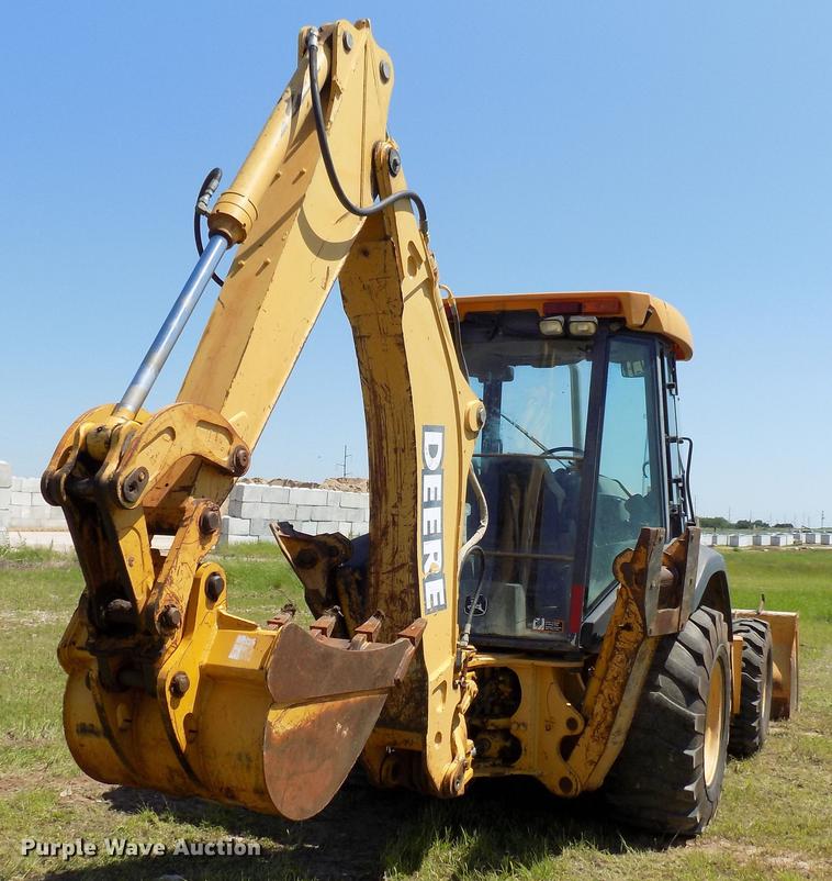 image for item DB9663 2002 John Deere 310SG backhoe