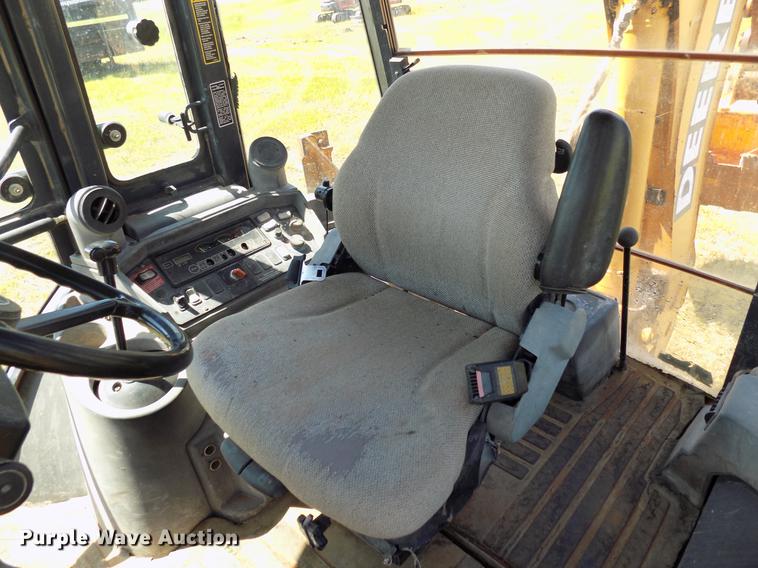 image for item DB9663 2002 John Deere 310SG backhoe