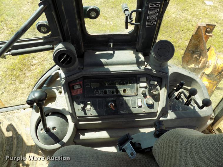 image for item DB9663 2002 John Deere 310SG backhoe