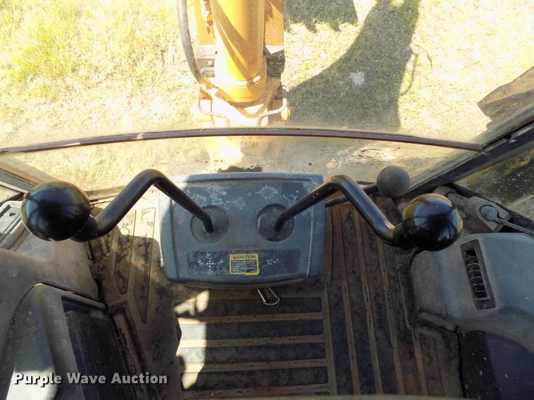 image for item DB9663 2002 John Deere 310SG backhoe