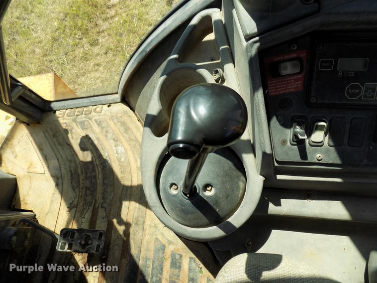 image for item DB9663 2002 John Deere 310SG backhoe