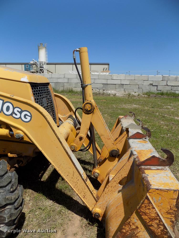 image for item DB9663 2002 John Deere 310SG backhoe