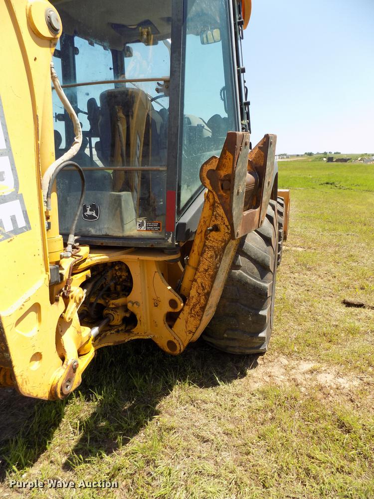 image for item DB9663 2002 John Deere 310SG backhoe