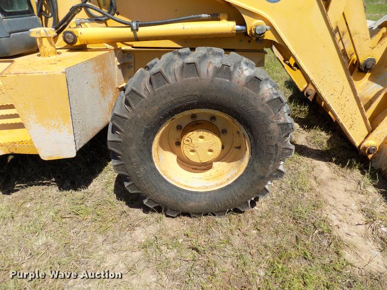 image for item DB9663 2002 John Deere 310SG backhoe