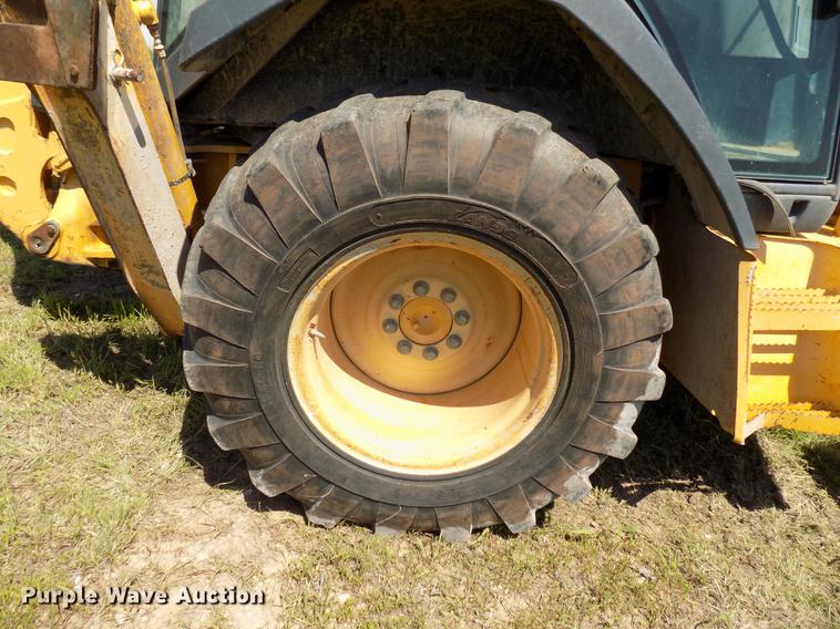 image for item DB9663 2002 John Deere 310SG backhoe