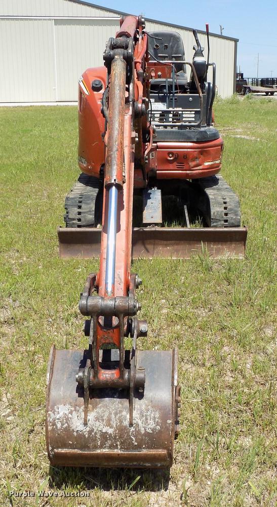 image for item DB9664 2005 Ditch Witch MX202 mini excavator