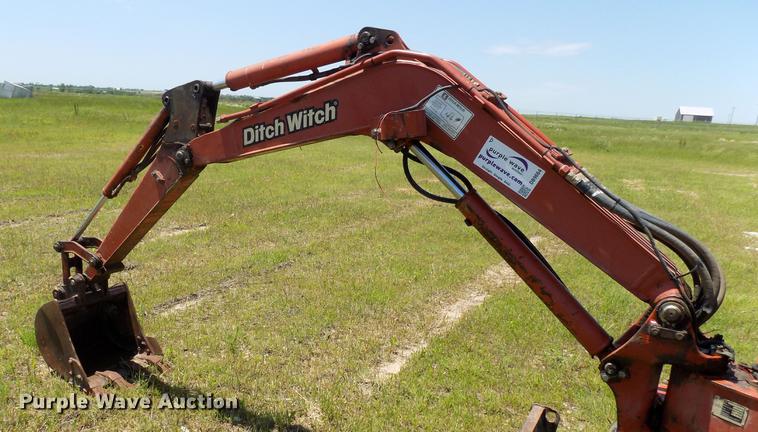 image for item DB9664 2005 Ditch Witch MX202 mini excavator