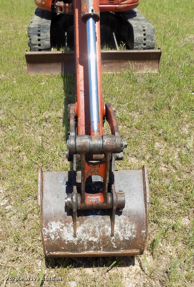 image for item DB9664 2005 Ditch Witch MX202 mini excavator