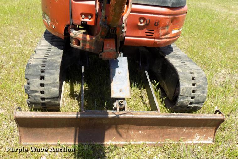 image for item DB9664 2005 Ditch Witch MX202 mini excavator