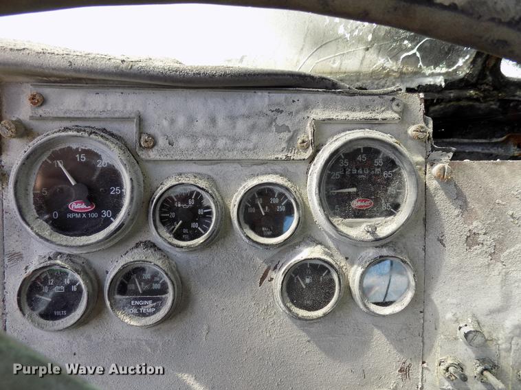 image for item DB9668 2000 Peterbilt 357 ready mix truck