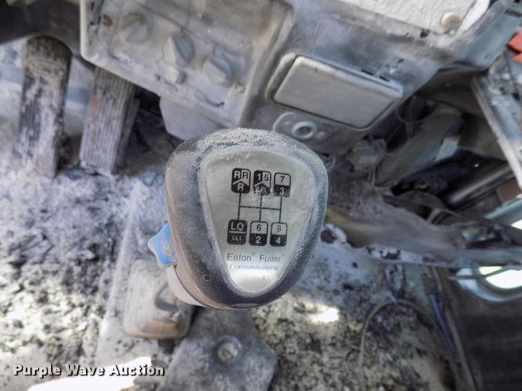 image for item DB9668 2000 Peterbilt 357 ready mix truck