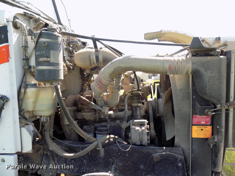 image for item DB9668 2000 Peterbilt 357 ready mix truck