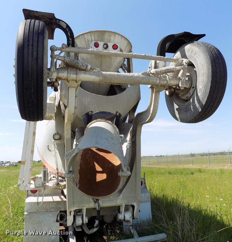 image for item DB9668 2000 Peterbilt 357 ready mix truck