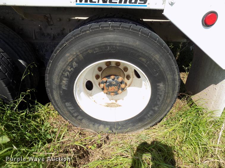 image for item DB9668 2000 Peterbilt 357 ready mix truck