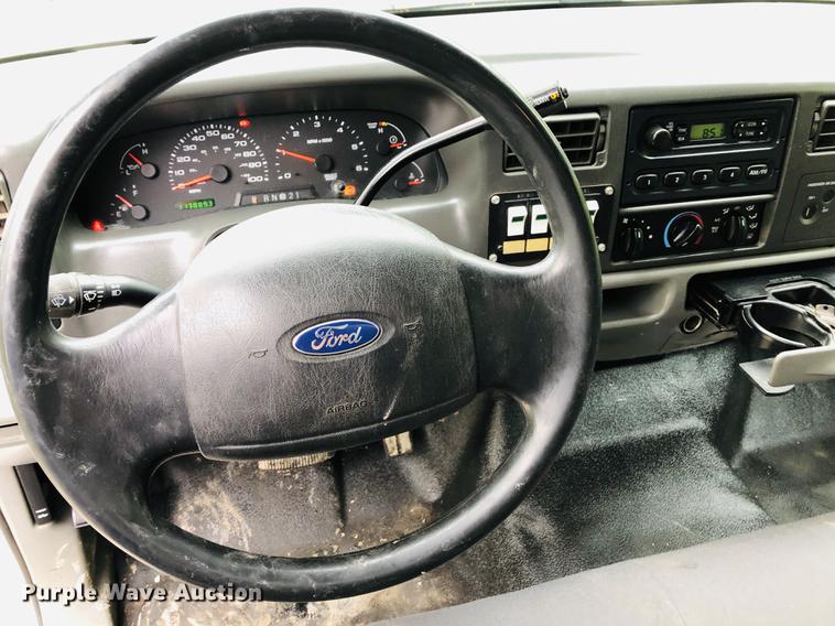 image for item DC8707 2004 Ford F450 Super Duty dump truck