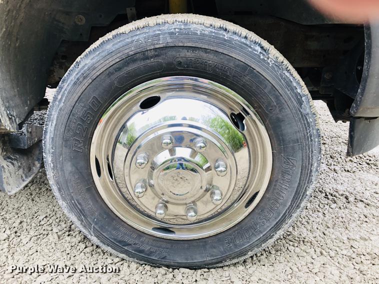 image for item DC8707 2004 Ford F450 Super Duty dump truck