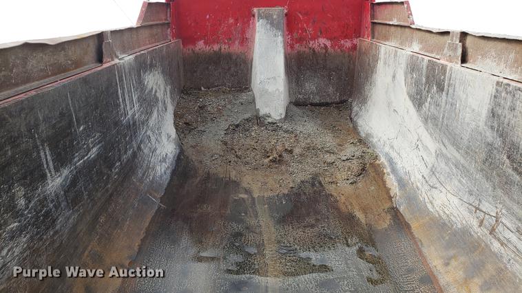 image for item DD4735 2000 Volvo WG dump truck