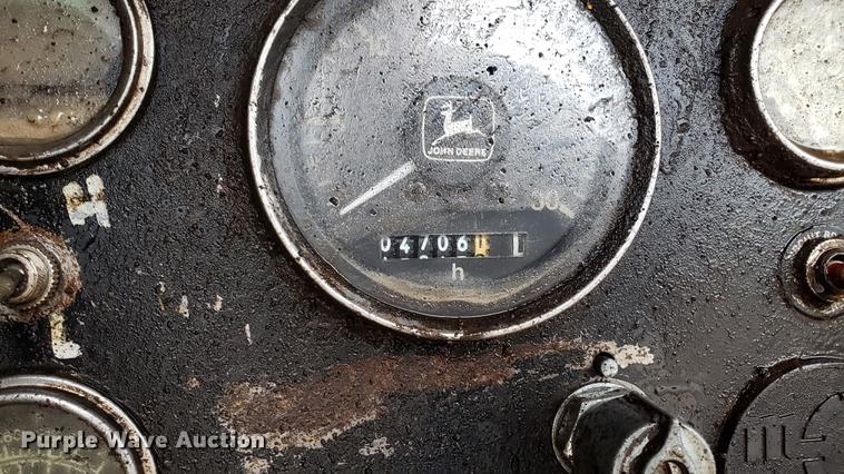 image for item DD4750 John Deere 8.1L six cylinder diesel engine