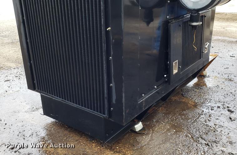 image for item DD4750 John Deere 8.1L six cylinder diesel engine