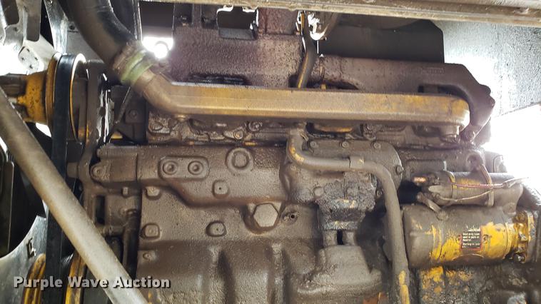 image for item DD4750 John Deere 8.1L six cylinder diesel engine
