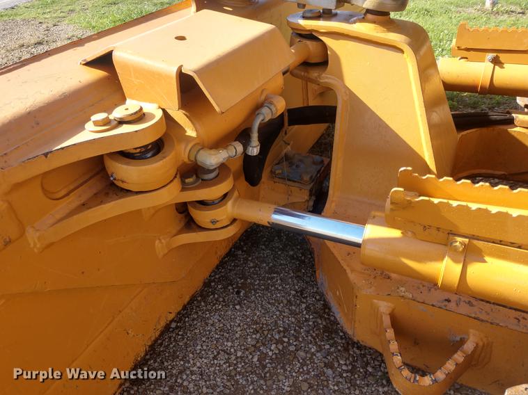 image for item DD7039 2014 Case 650L LGP dozer