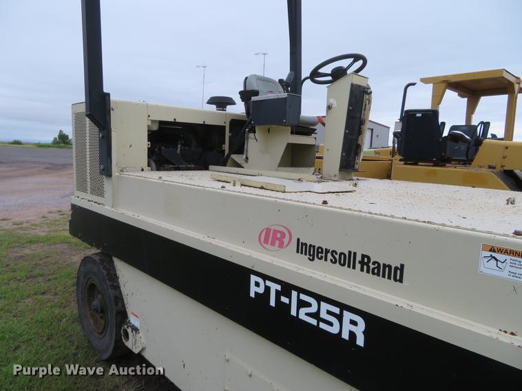 image for item DD7040 2003 Ingersoll Rand PT-125R pneumatic roller