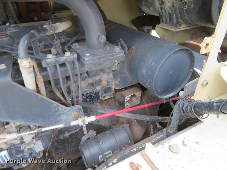 image for item DD7040 2003 Ingersoll Rand PT-125R pneumatic roller