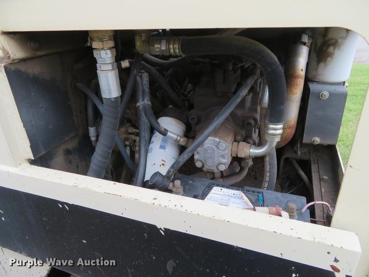 image for item DD7040 2003 Ingersoll Rand PT-125R pneumatic roller