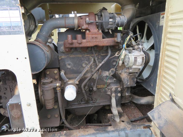 image for item DD7040 2003 Ingersoll Rand PT-125R pneumatic roller