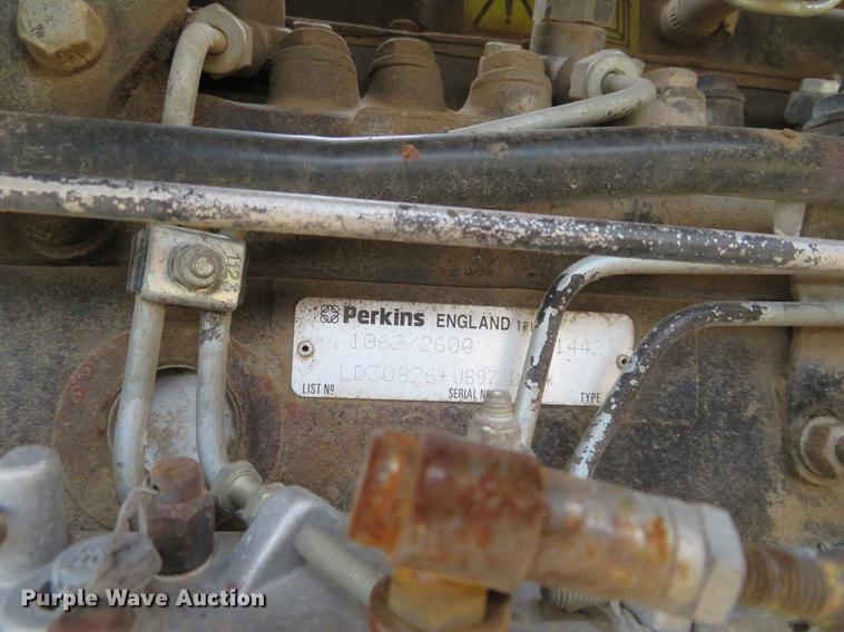 image for item DD7042 Hyster C530A pneumatic roller