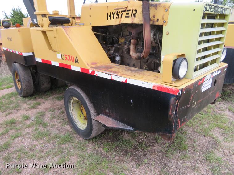 image for item DD7042 Hyster C530A pneumatic roller