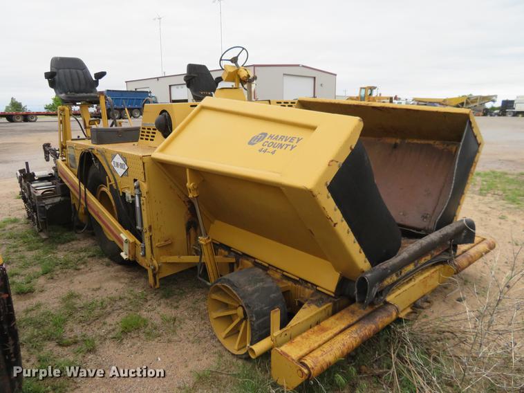 image for item DD7043 1989 Blaw Knox PF150 paver