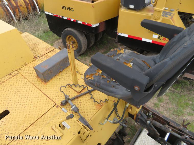 image for item DD7043 1989 Blaw Knox PF150 paver