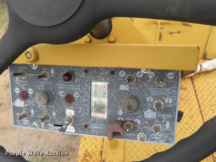 image for item DD7043 1989 Blaw Knox PF150 paver