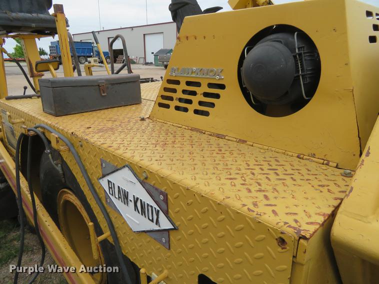 image for item DD7043 1989 Blaw Knox PF150 paver