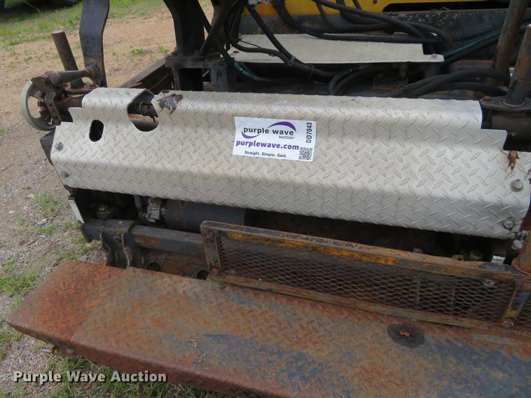 image for item DD7043 1989 Blaw Knox PF150 paver