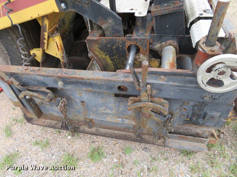 image for item DD7043 1989 Blaw Knox PF150 paver