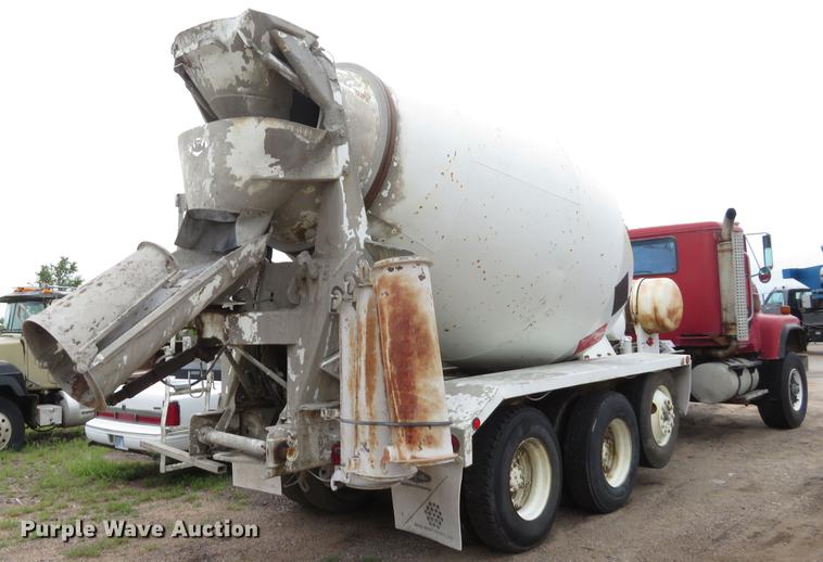 image for item DD7045 1991 International Paystar 5000 ready mix truck