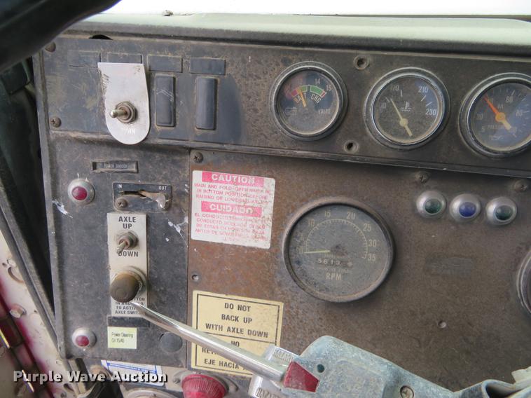 image for item DD7045 1991 International Paystar 5000 ready mix truck