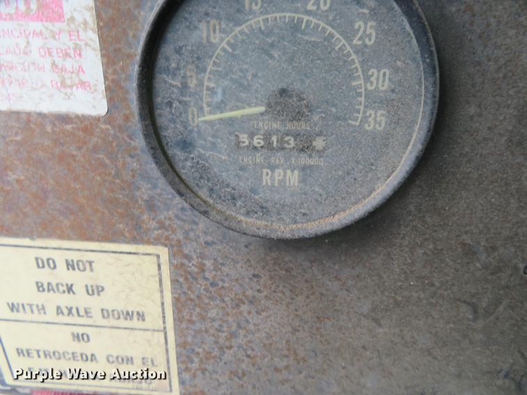 image for item DD7045 1991 International Paystar 5000 ready mix truck