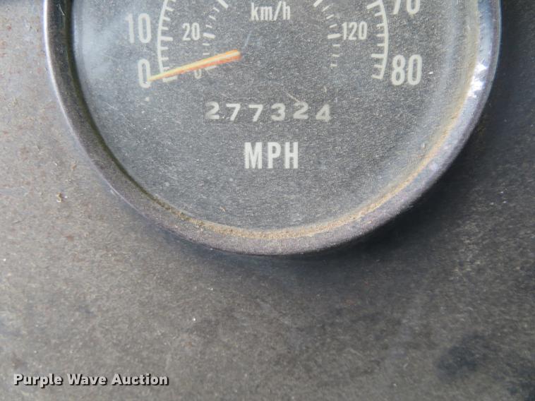 image for item DD7045 1991 International Paystar 5000 ready mix truck